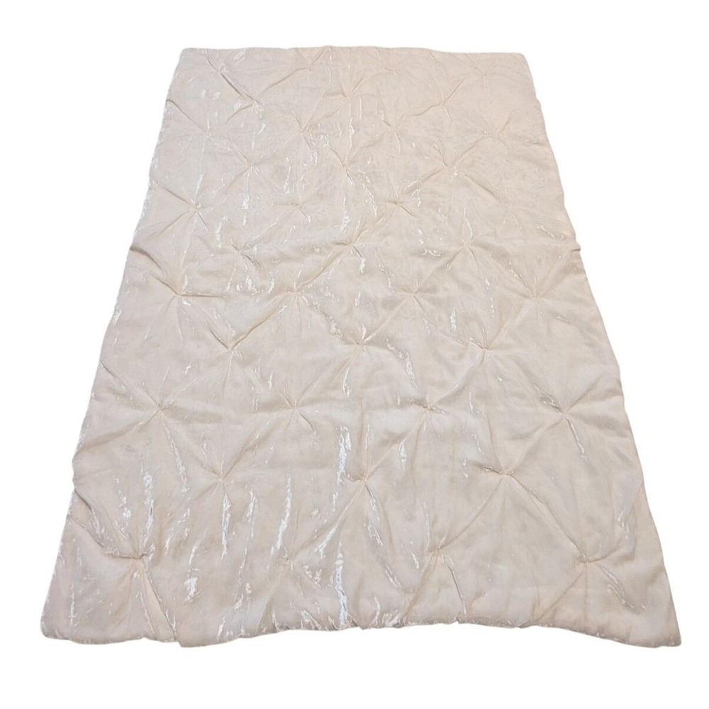 Pottery Barn Kids Monique Lhuillier Pink Velvet Pintuck Toddler Baby Quilt 48x35